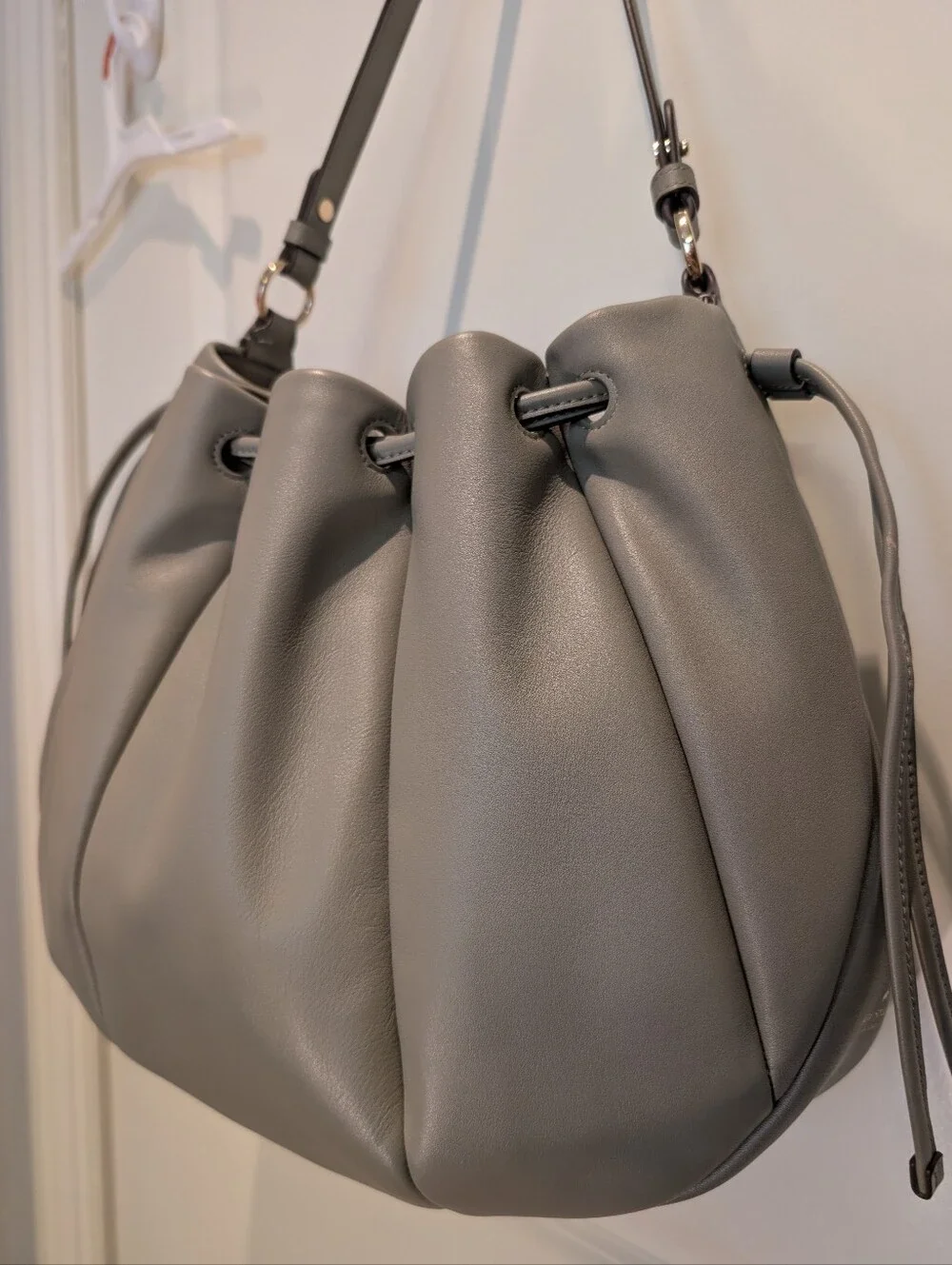 Kate Spade Pinch Shoulder Bag in Oyster Shell
